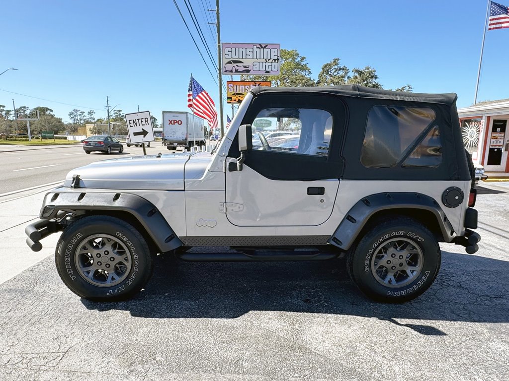 2000 Jeep Wrangler - $10,980