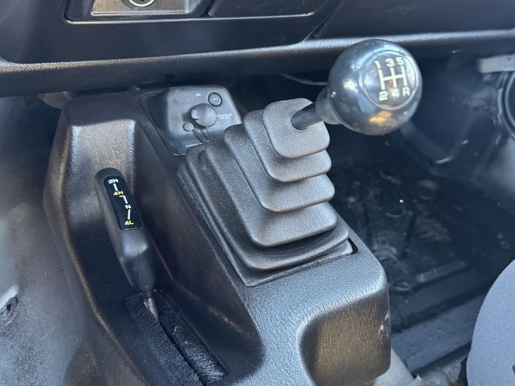 2000 Jeep Wrangler - $10,980