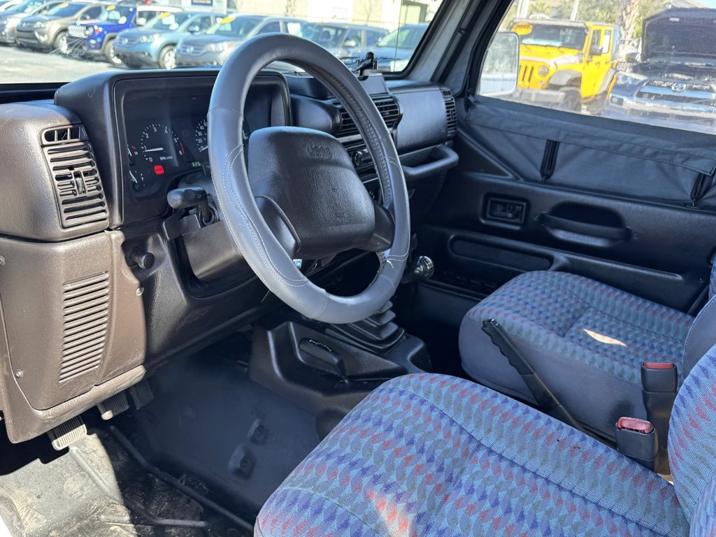 2000 Jeep Wrangler - $10,980