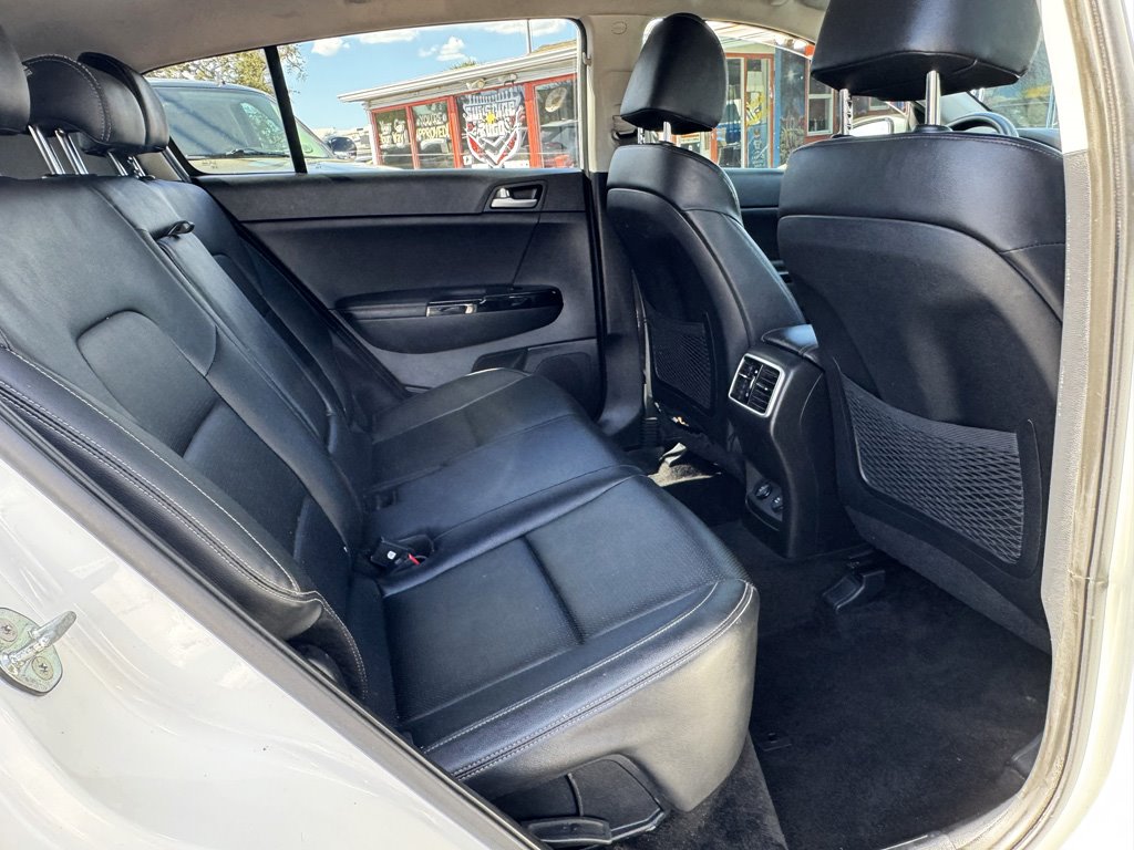 2022 Kia Sportage - $17,980