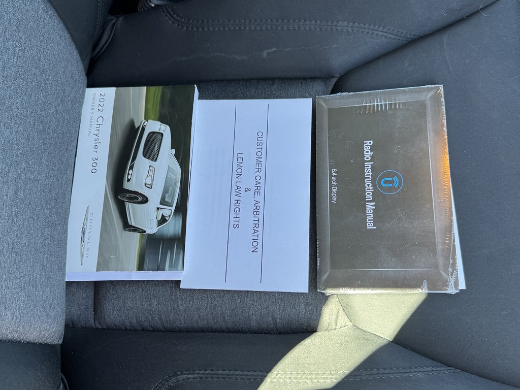 2022 Chrysler 300 - $17,980
