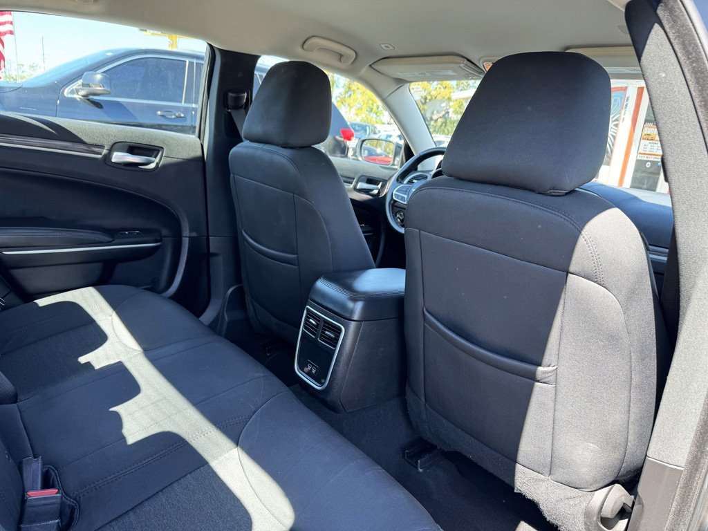 2022 Chrysler 300 - $17,980
