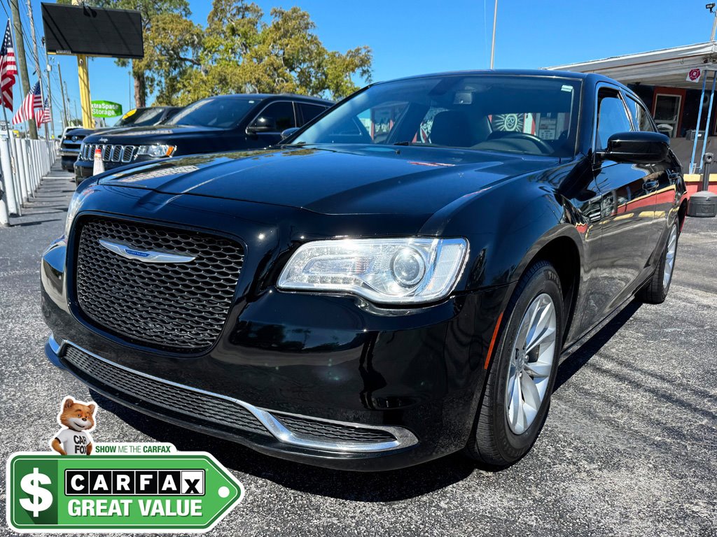 2022 Chrysler 300 - $17,980