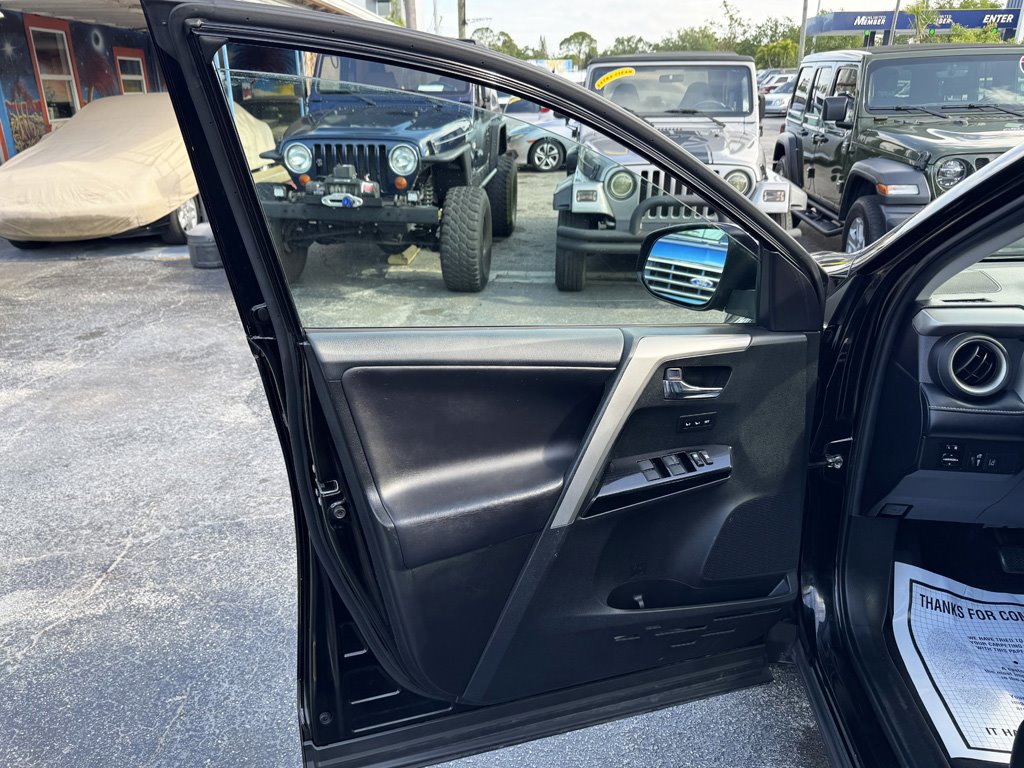 2018 Toyota RAV4 - $19,980