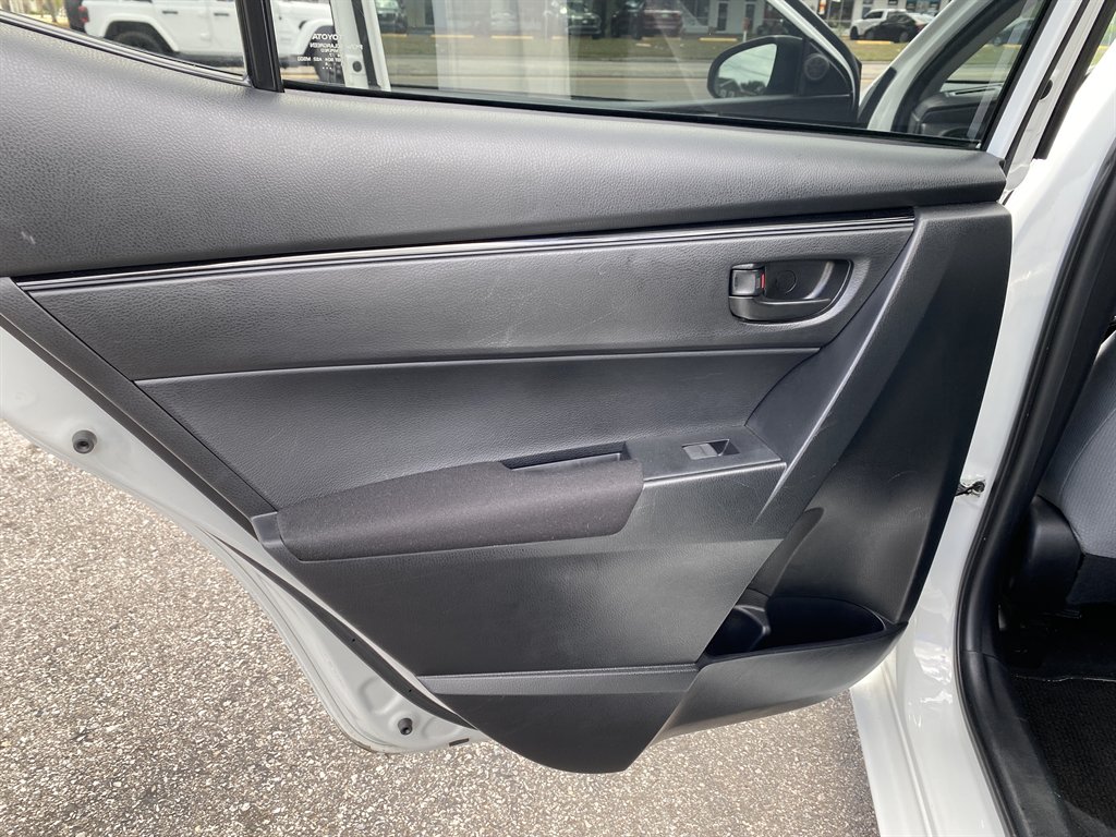 2017 Toyota Corolla - $13,980