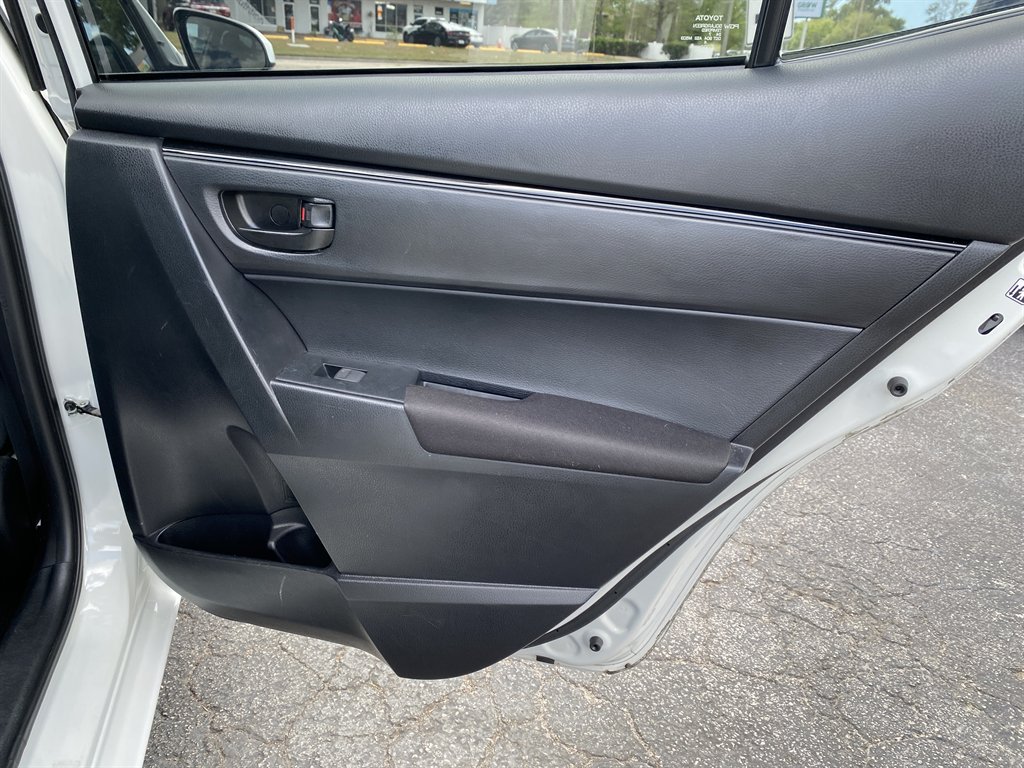 2017 Toyota Corolla - $13,980