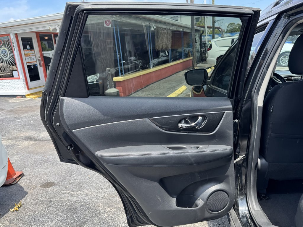 2018 Nissan Rogue - $11,980