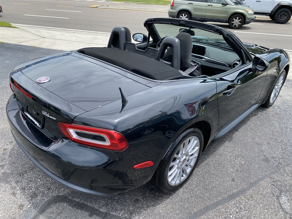 2017 FIAT 124 Spider - $14,980
