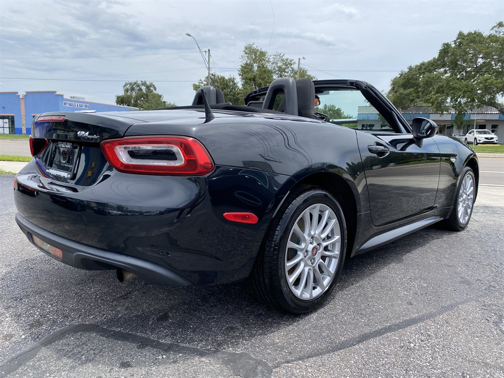 2017 FIAT 124 Spider - $14,980