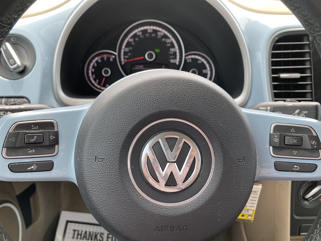 2014 Volkswagen Beetle - $10,980