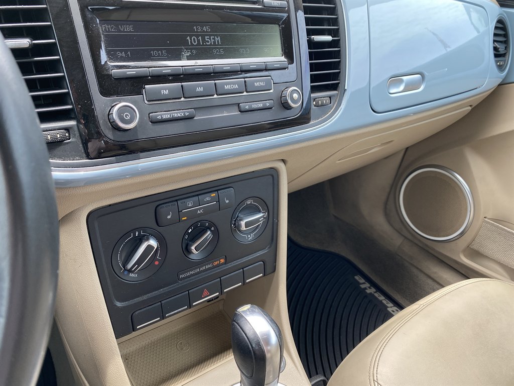 2014 Volkswagen Beetle - $10,980