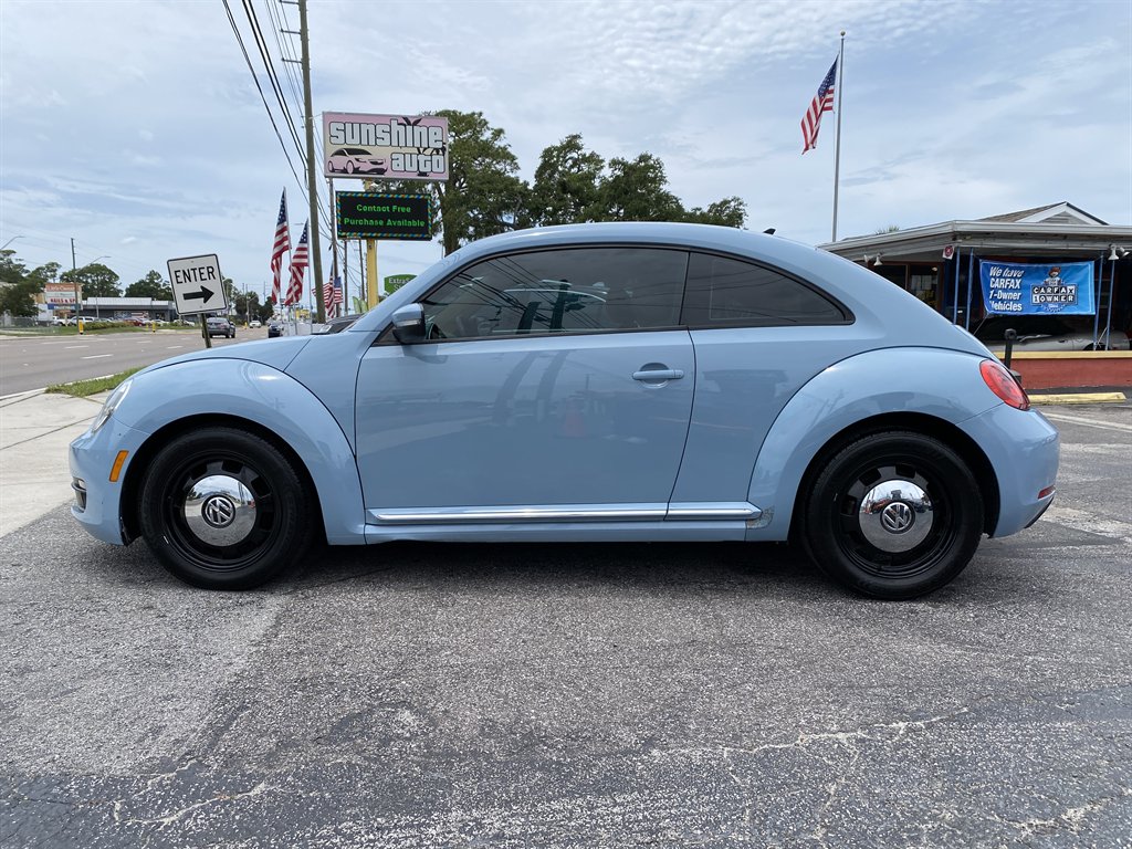 2014 Volkswagen Beetle - $10,980