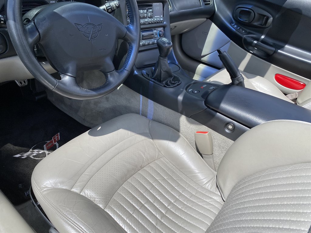 2000 Chevrolet Corvette - $25,980