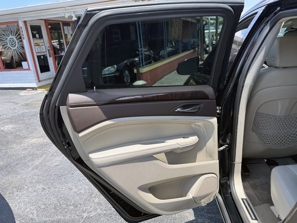 2011 Cadillac SRX - $10,980