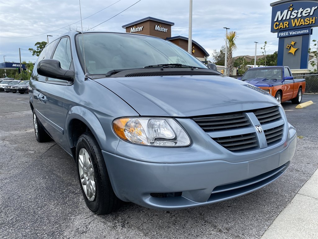 2005 Dodge Grand Caravan - $9,980