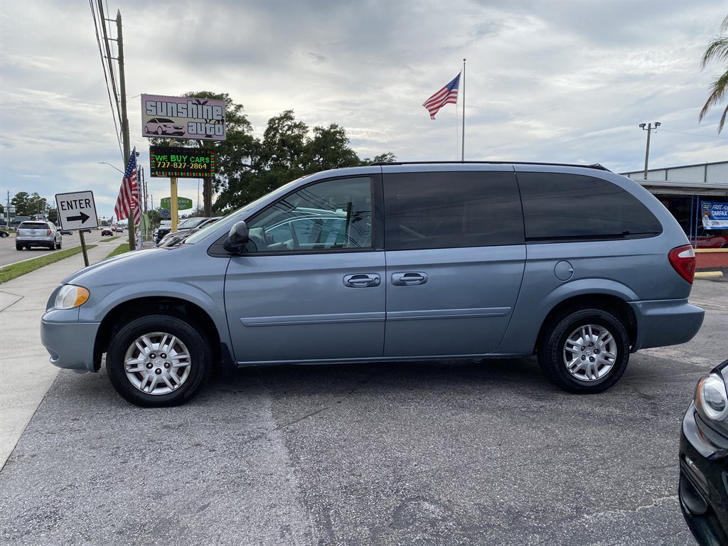 2005 Dodge Grand Caravan - $9,980