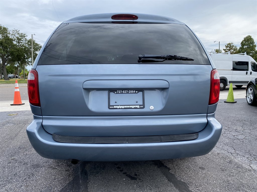 2005 Dodge Grand Caravan - $9,980