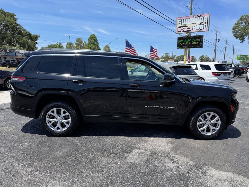 2022 Jeep Cherokee - $27,980