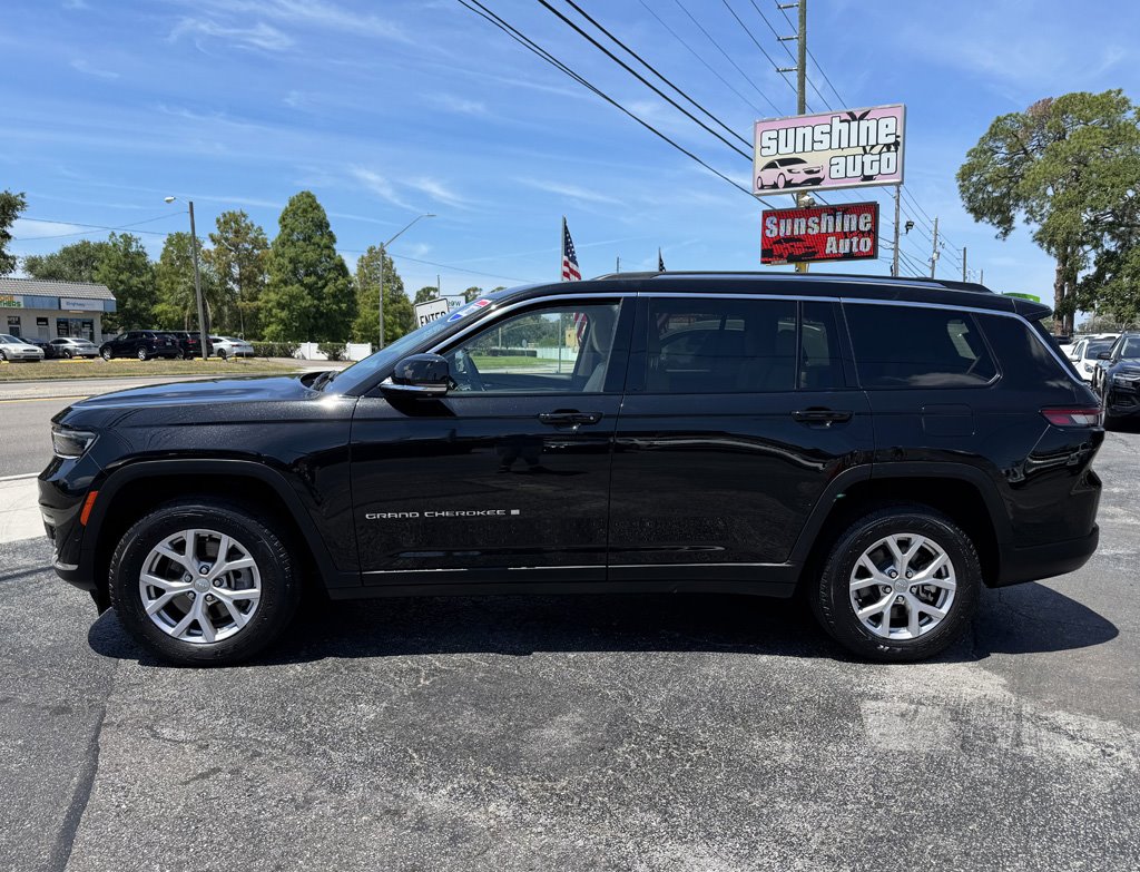 2022 Jeep Cherokee - $27,980