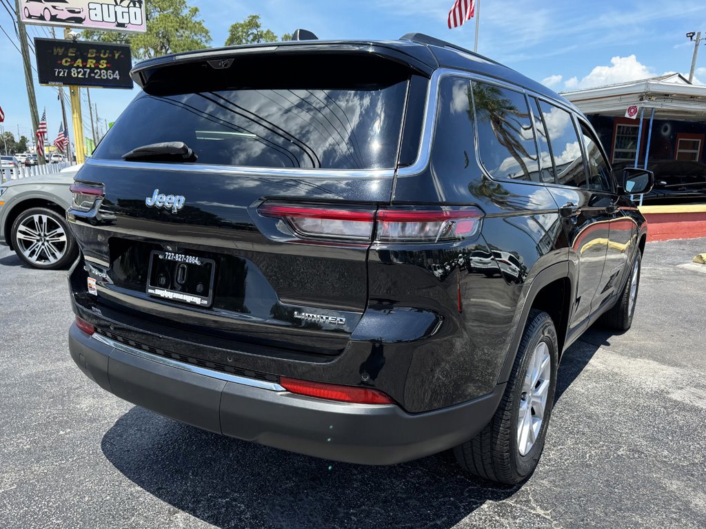 2022 Jeep Cherokee - $27,980