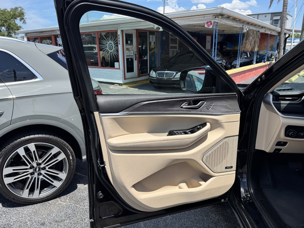 2022 Jeep Cherokee - $27,980