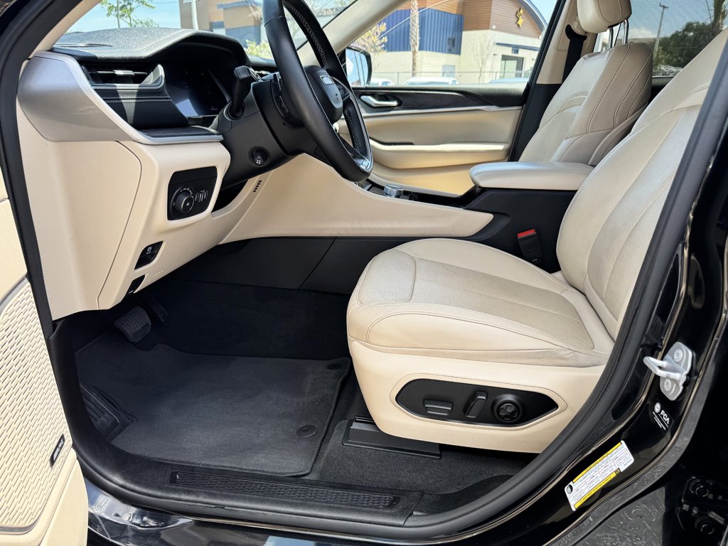2022 Jeep Cherokee - $27,980