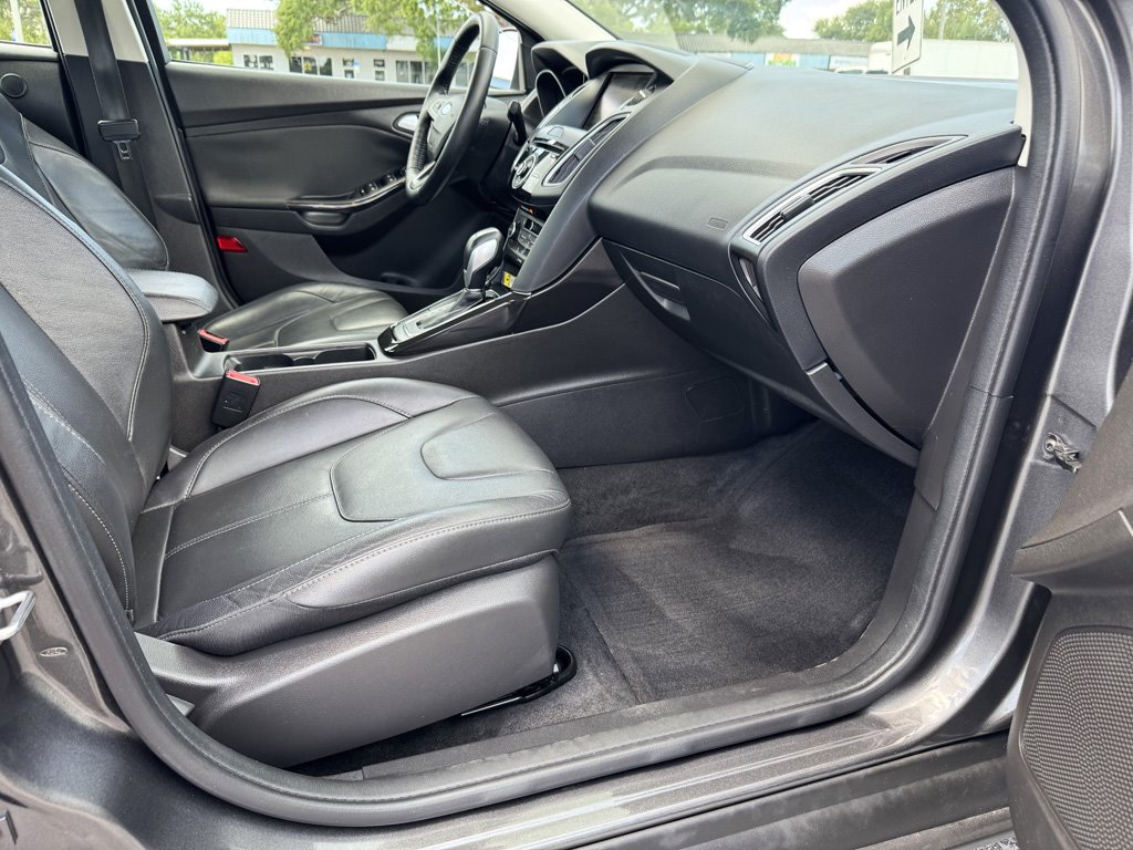 2015 Ford Focus - $10,980