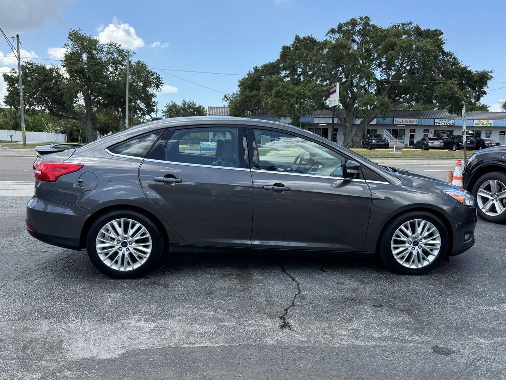 2015 Ford Focus - $10,980
