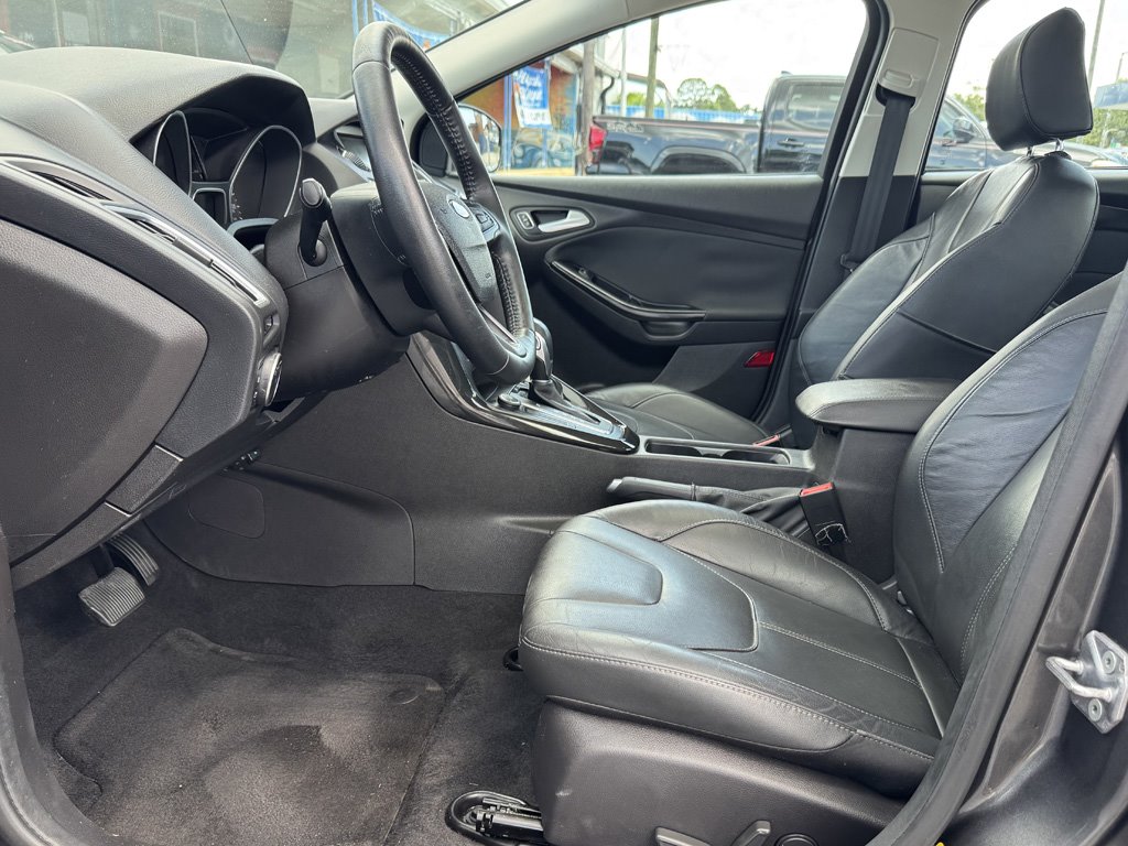 2015 Ford Focus - $10,980
