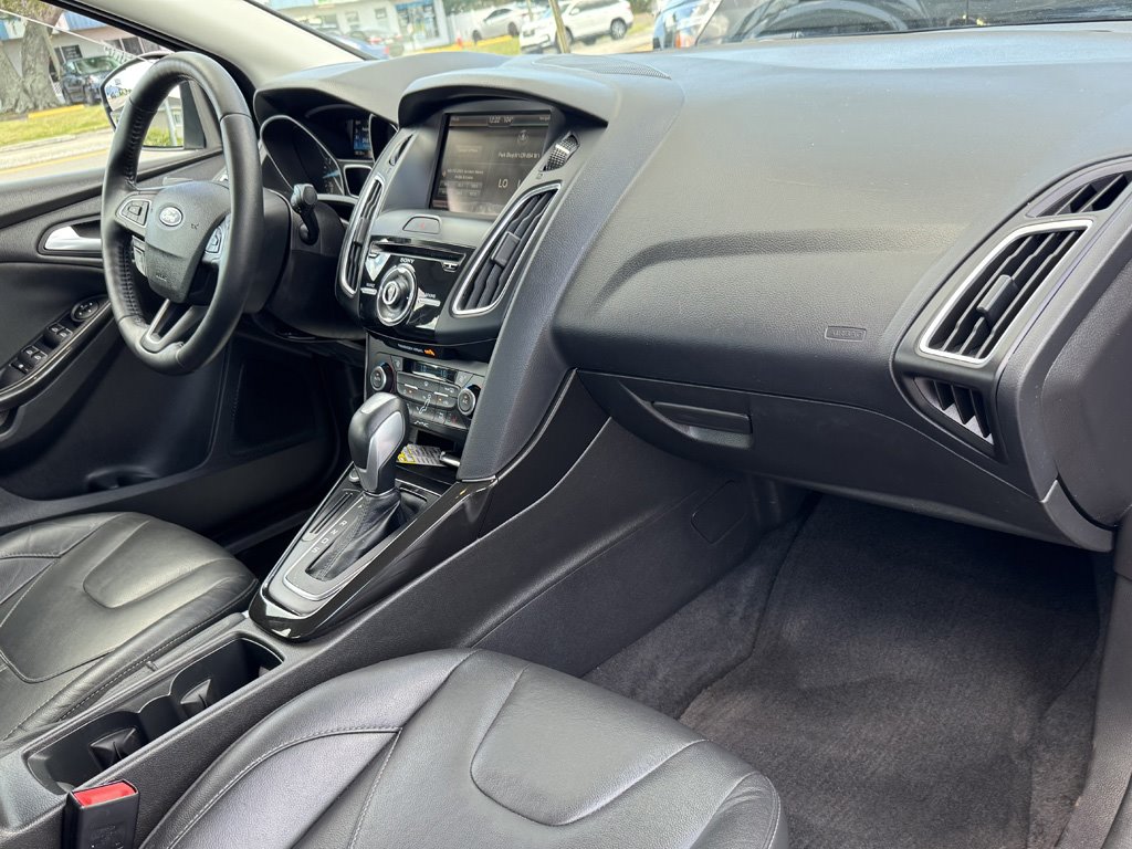 2015 Ford Focus - $10,980