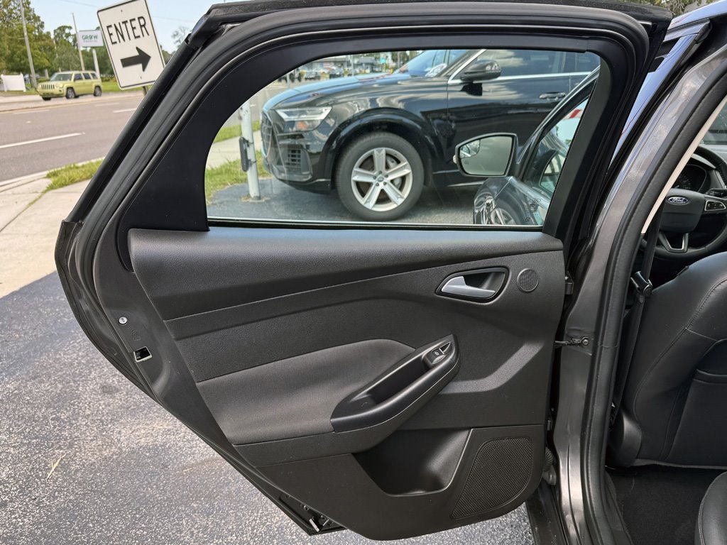 2015 Ford Focus - $10,980