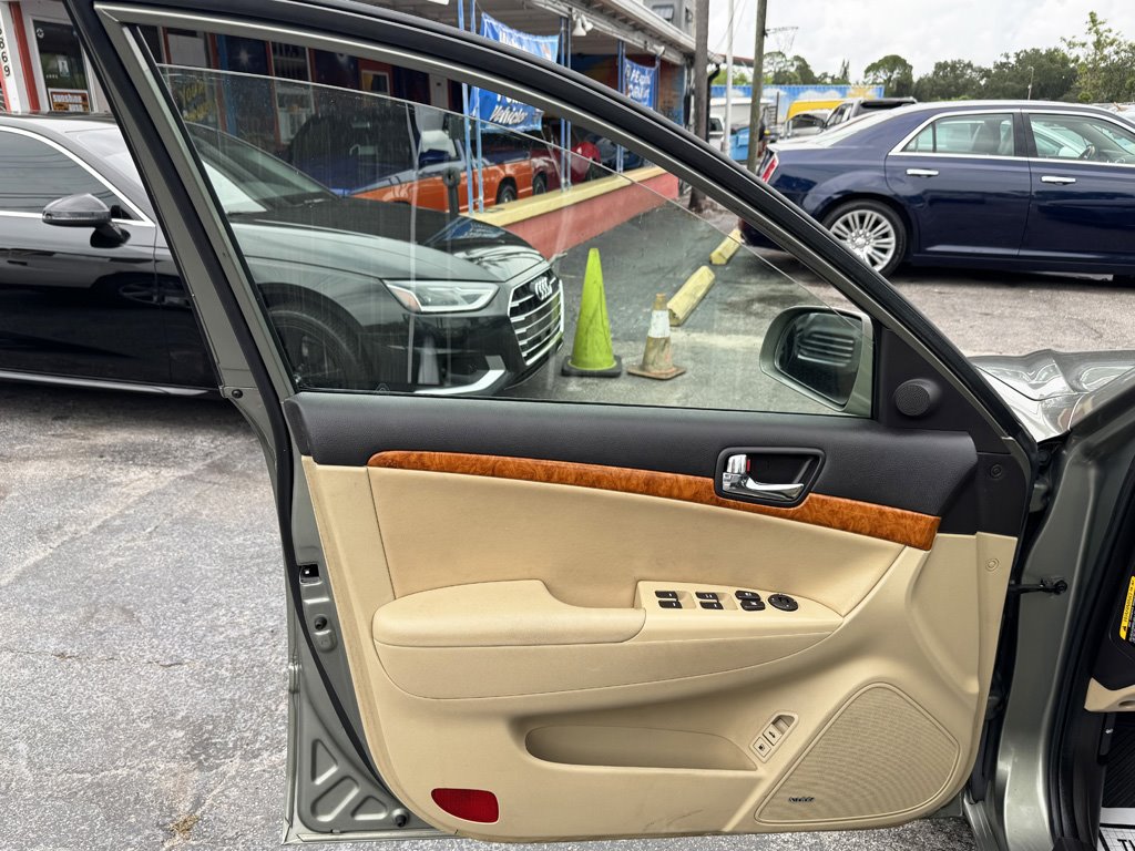 2009 Hyundai Sonata - $9,980
