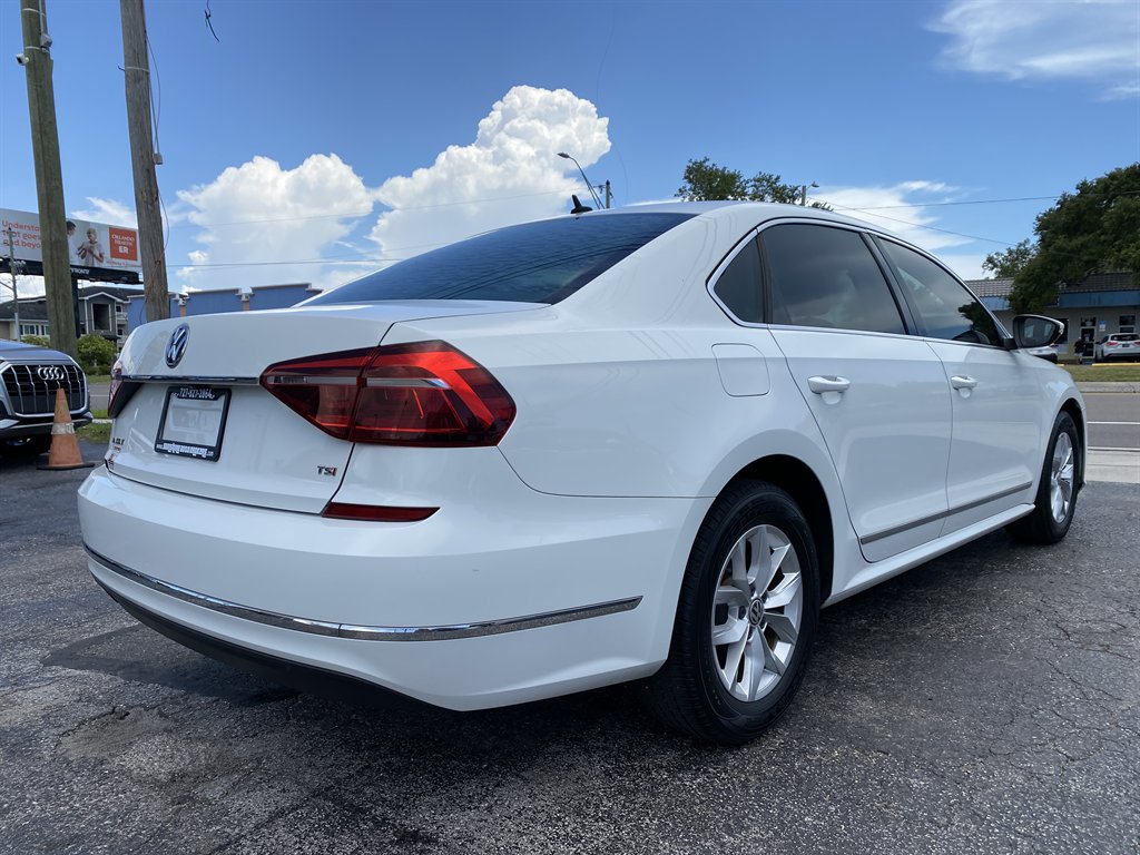 2017 Volkswagen Passat - $12,980