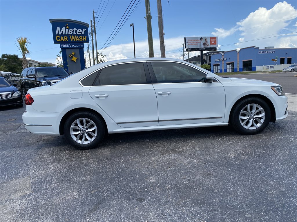 2017 Volkswagen Passat - $12,980
