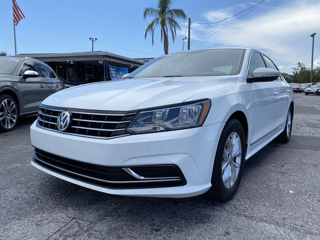 2017 Volkswagen Passat - $12,980