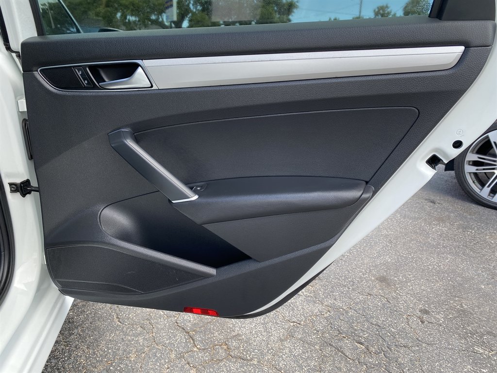 2017 Volkswagen Passat - $12,980