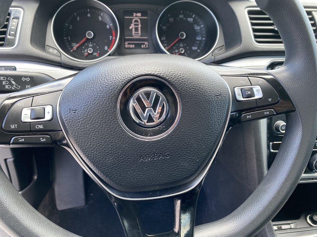 2017 Volkswagen Passat - $12,980