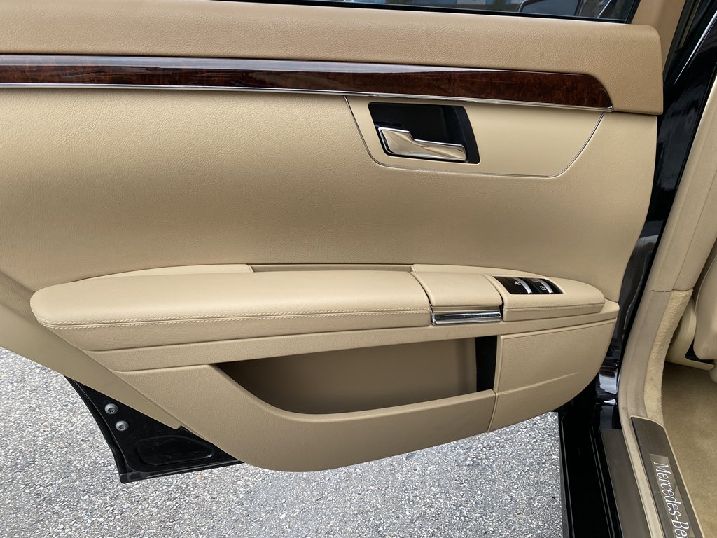2011 Mercedes-Benz S-class - $12,980