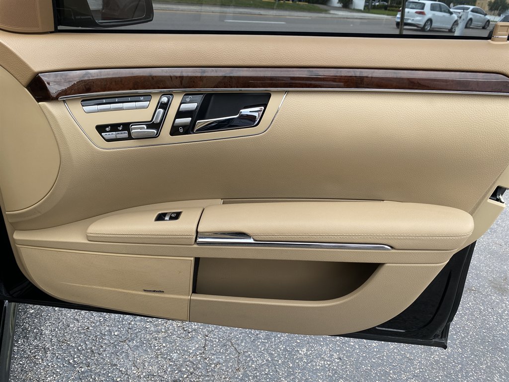 2011 Mercedes-Benz S-class - $12,980