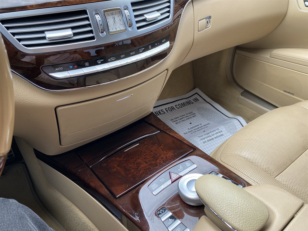 2011 Mercedes-Benz S-class - $12,980