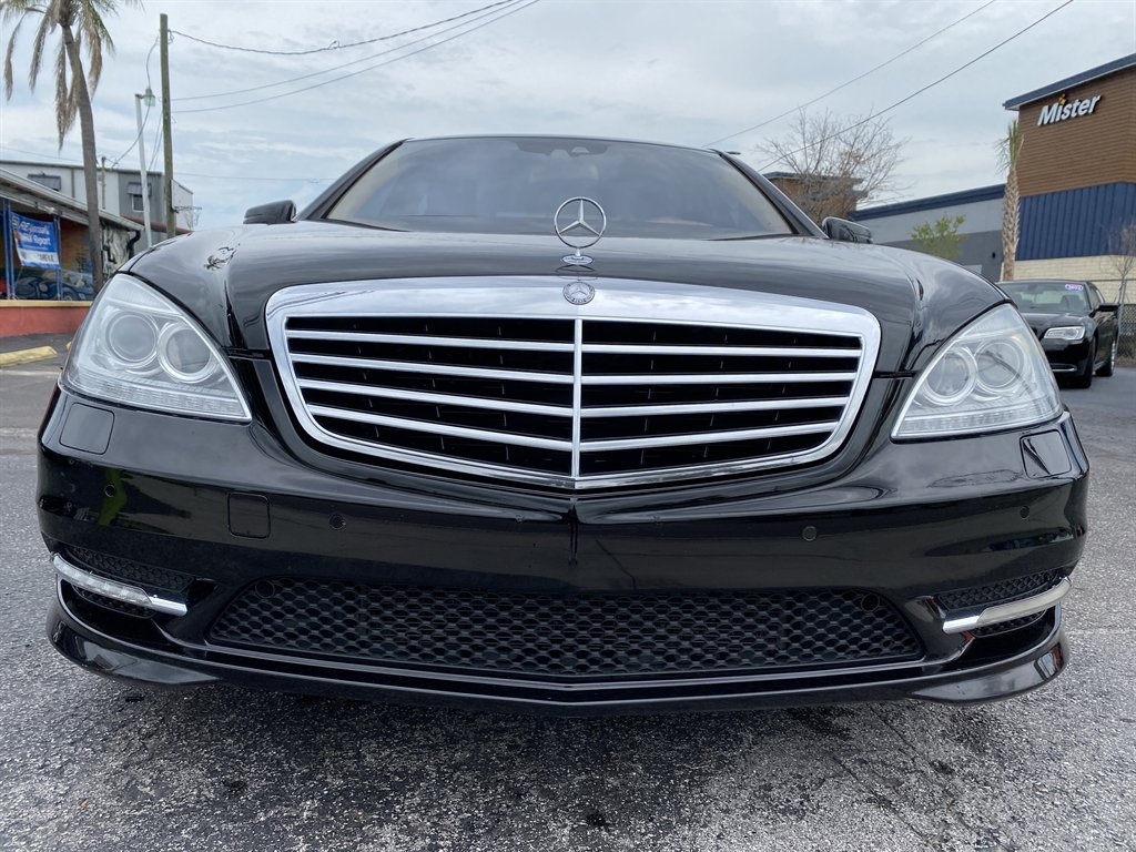 2011 Mercedes-Benz S-class - $12,980