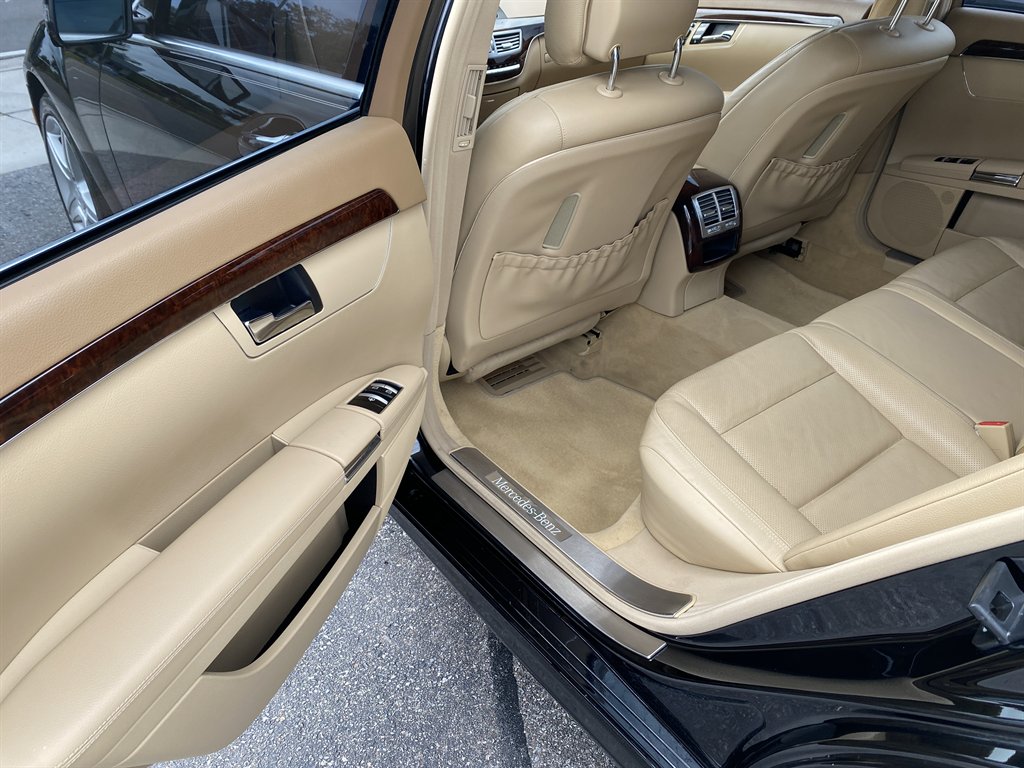 2011 Mercedes-Benz S-class - $12,980