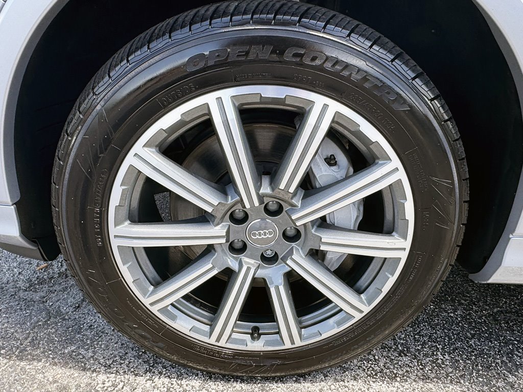 2021 Audi Q7 - $28,980