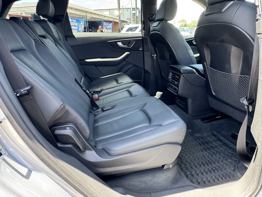 2021 Audi Q7 - $28,980