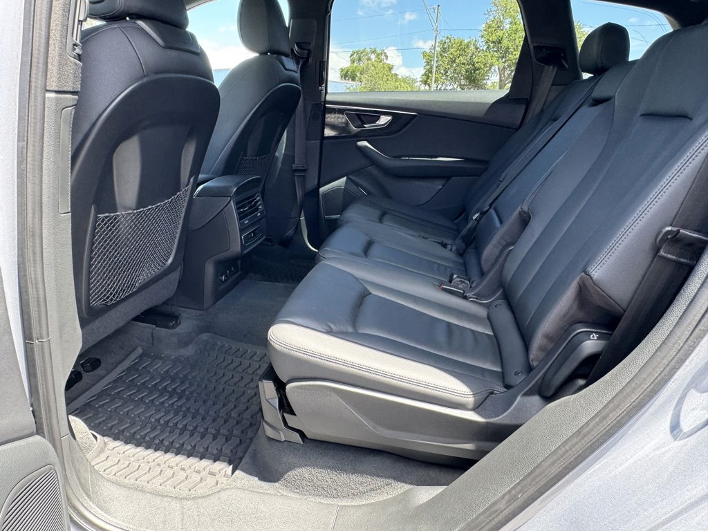 2021 Audi Q7 - $28,980