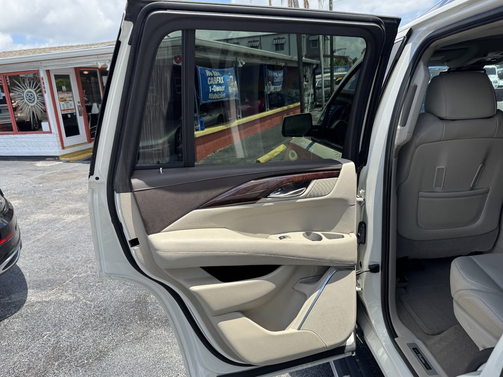 2015 Cadillac Escalade - $24,980