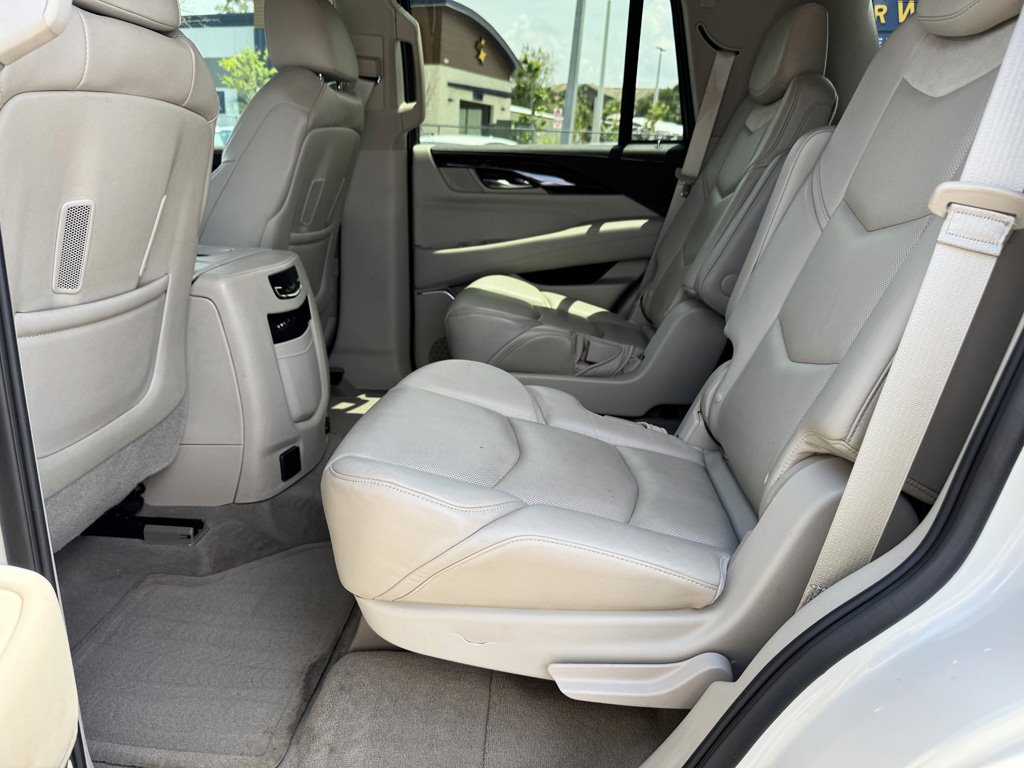 2015 Cadillac Escalade - $24,980