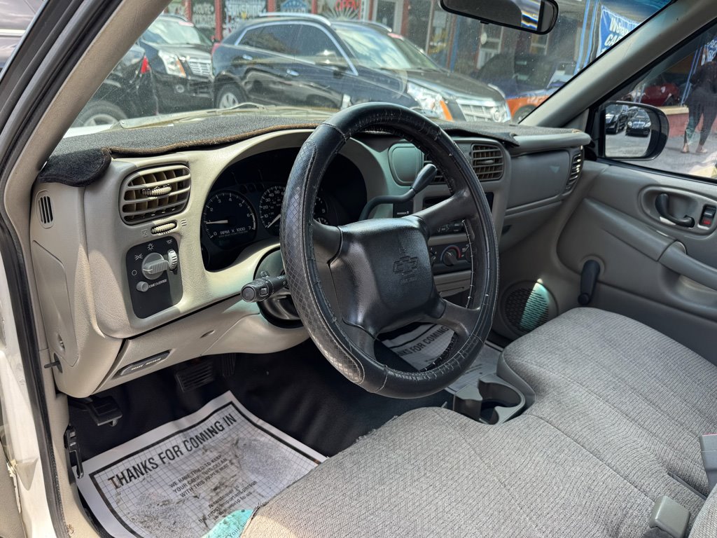 2002 Chevrolet S10 - $7,980