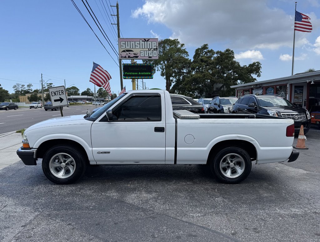 2002 Chevrolet S10 - $7,980