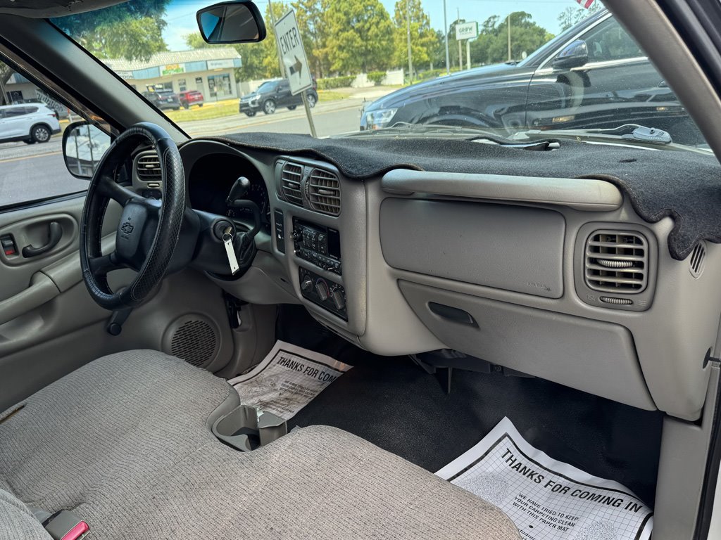 2002 Chevrolet S10 - $7,980
